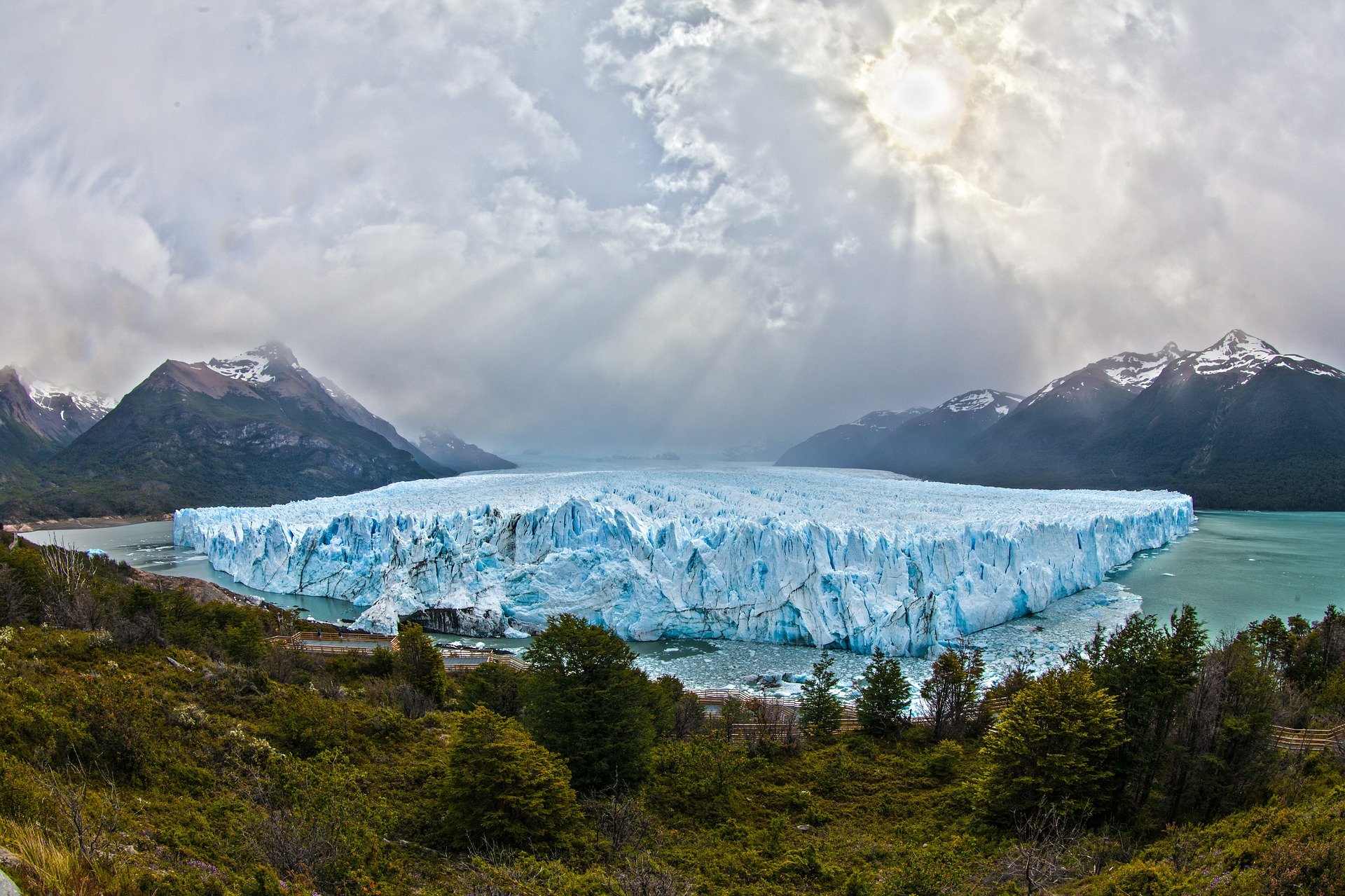 Glacier snout