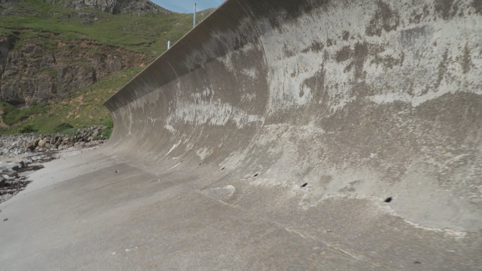 Sea wall hit by waves